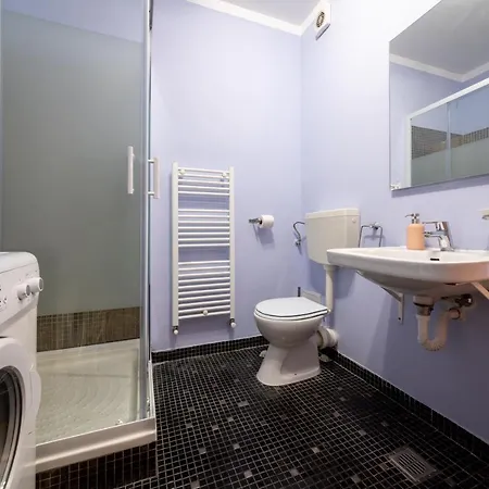 Center - Victoriei Square